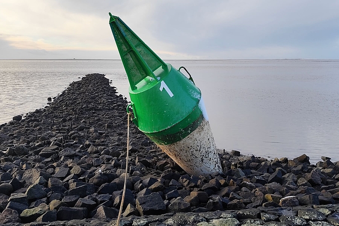 Seetonne an der Steinkante Seetonne an der Steinkante