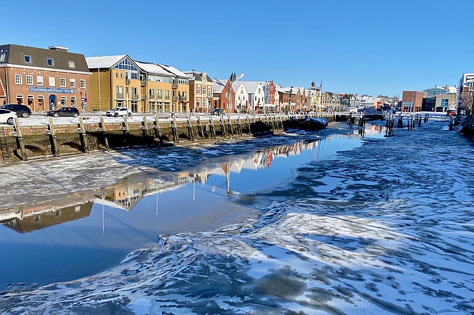 Husumer Hafen im Winter