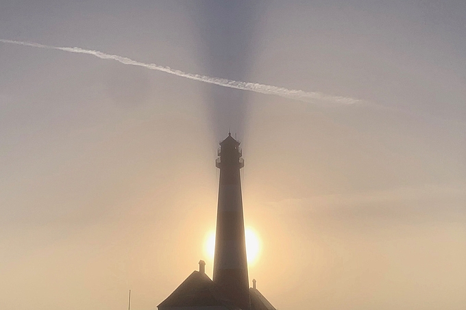 Leuchtturm Westerhever im Gegenlicht