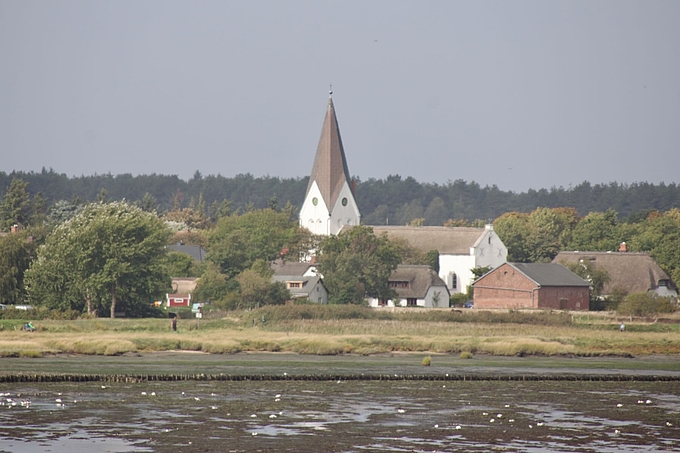 Ostküste mit Nebeler Kirche