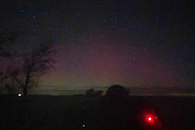 Schwächeres Polarlicht in stark pixeligem Bild