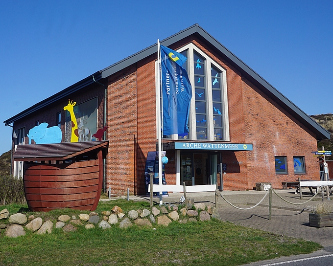 Außenansicht des Nationalparkhaus "Arche Wattenmeer" in Hörnum auf Sylt