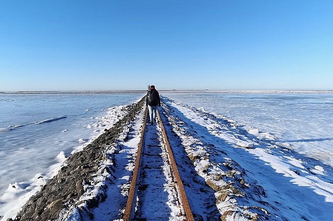 Zu Fuß über den Lorendamm nach Nordstrandischmoor