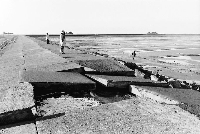 Beschädigter Sommerdeich Beschädigter Sommerdeich