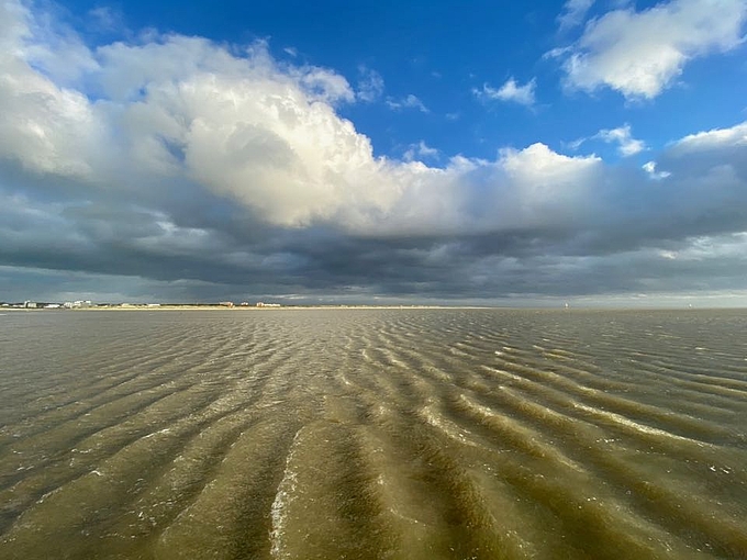 Kurze Wellen auf der Sandbank