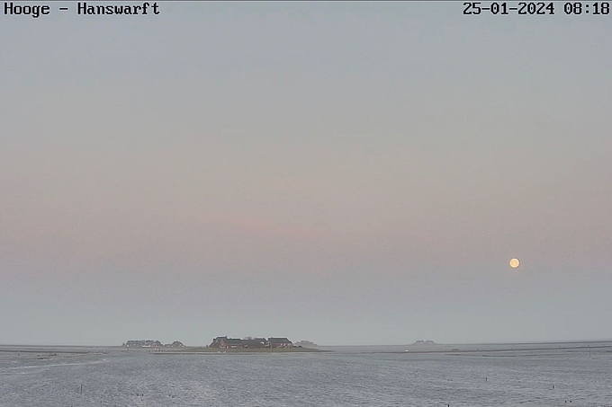 Blick der Hooger WebCam auf Landunter und Vollmond