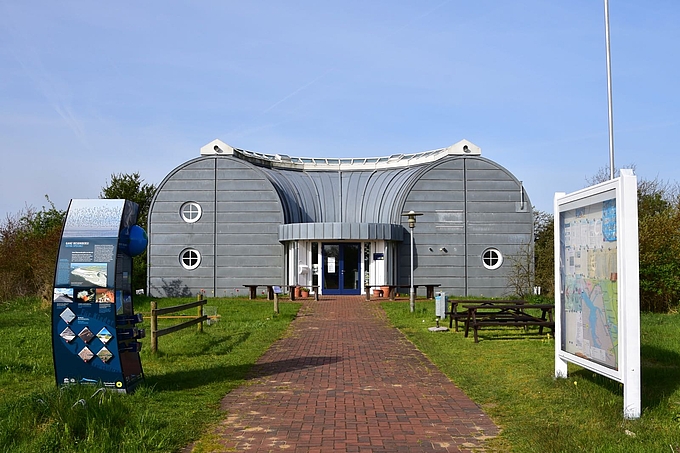 Station Meldorf von außen