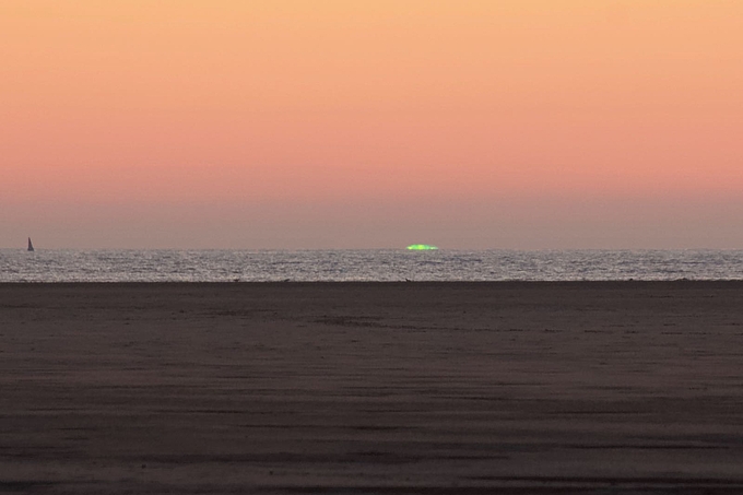 Letzte Sonnenstrahlen nur noch grün