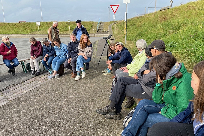 Vorstellungsrunde am Pellwormer Hafen