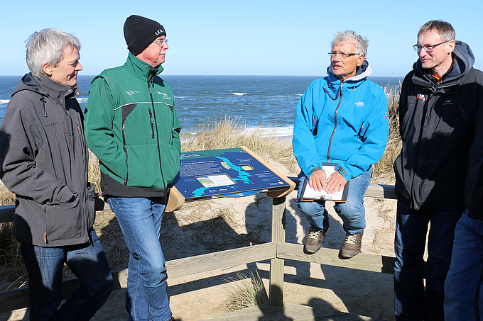 Präsentation der neuen Schweinswalinfos in Kampen